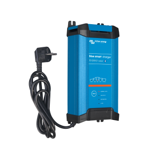 Blue Smart IP22 Charger 12/30 (1)